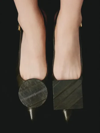 Die flachen Duelo-Slingbacks Runde und eckige Kitten Heels