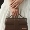 Die große Bambino Crossbody-Umhängetasche